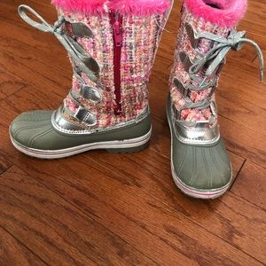 Girls snow boots size 13